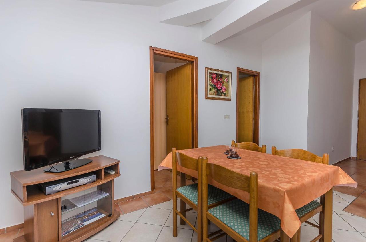 Apartments Villa Estella Srima Εξωτερικό φωτογραφία