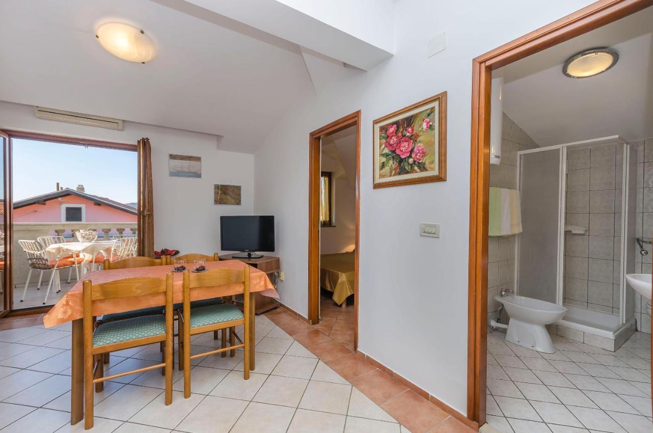 Apartments Villa Estella Srima Εξωτερικό φωτογραφία
